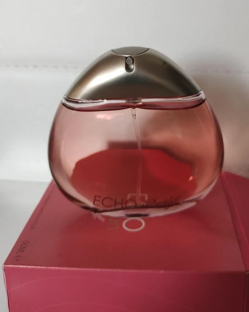 عطر اکو زنانه
