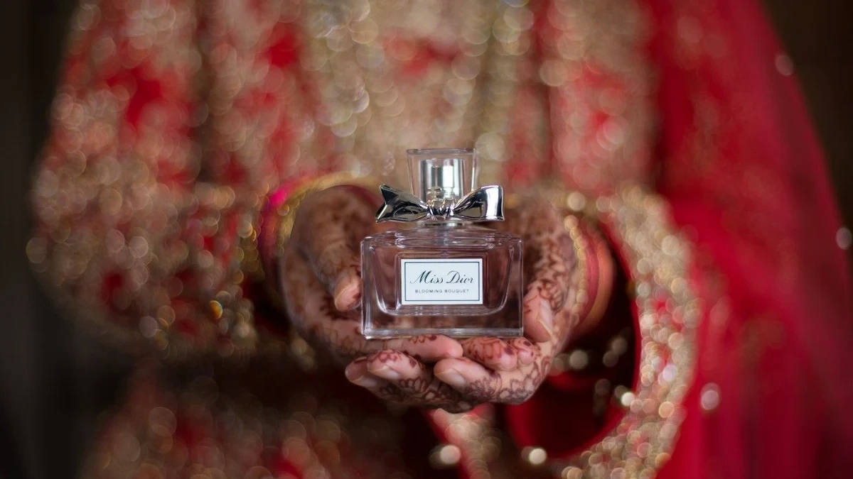 عطر عروسی؛ راهنمای انتخاب عطر برای عروس، داماد و مهمان‌ها