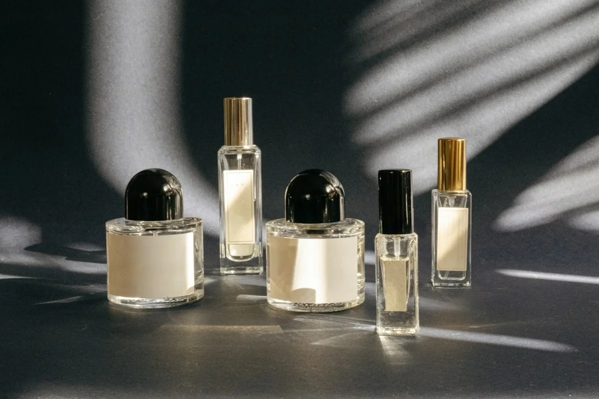 قیمت عطر در کابل؛ چه چیزهایی قیمت عطر را تعیین می‌کند؟